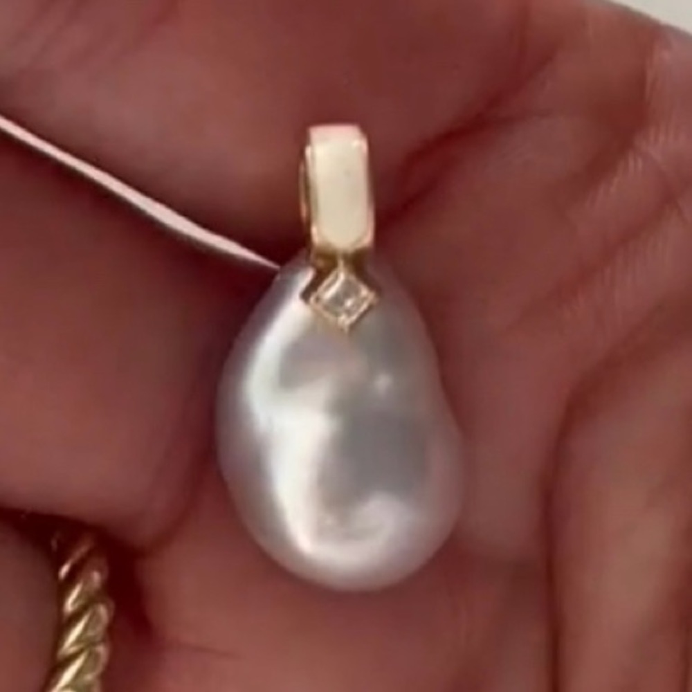 Nora Kogan Riga Charm | Solid 14k Gold Pearl & White Enamel Pendant - Picture 2 of 4